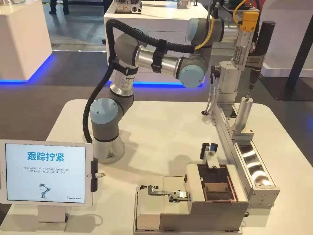 優(yōu)傲機器人 優(yōu)傲機器人